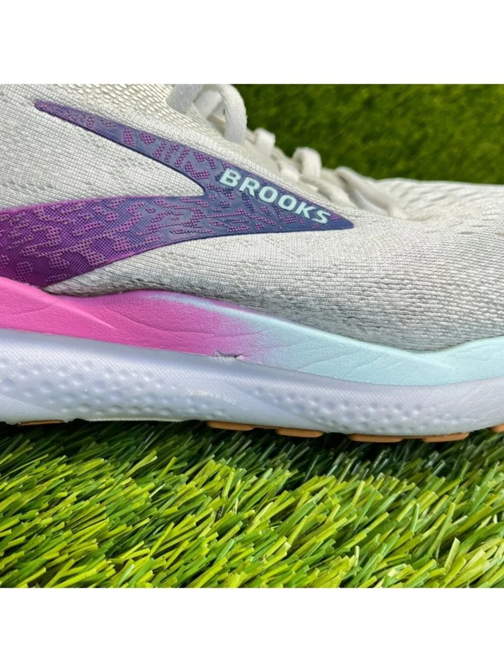 Brooks Ghost 16 Womens Size 10.5D Gray Purple Athletic Running Shoes Sneakers